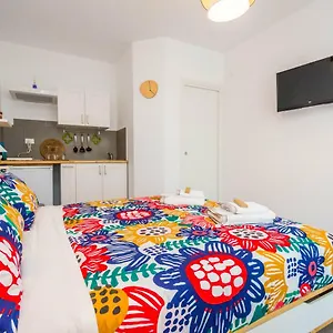 Lo&g Bed & Breakfast Lascari